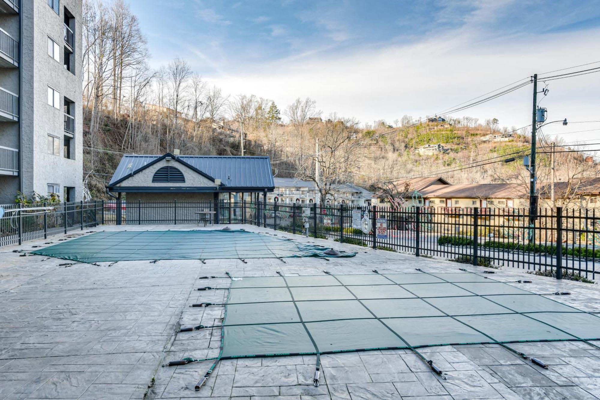 Downtown Gatlinburg Condo With Community Pool! Экстерьер фото