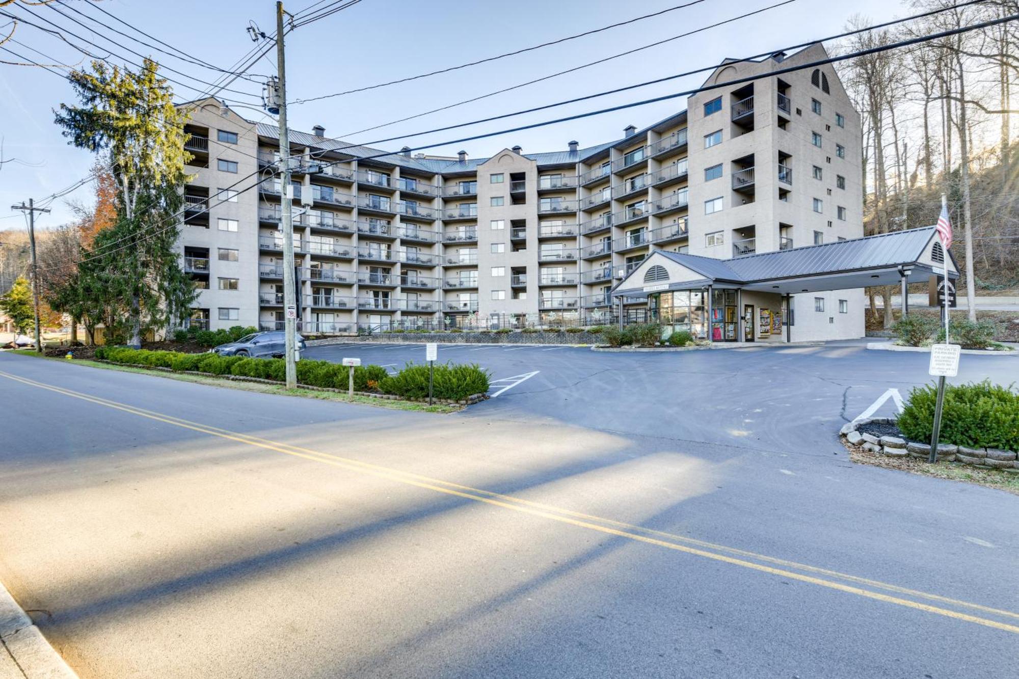 Downtown Gatlinburg Condo With Community Pool! Экстерьер фото